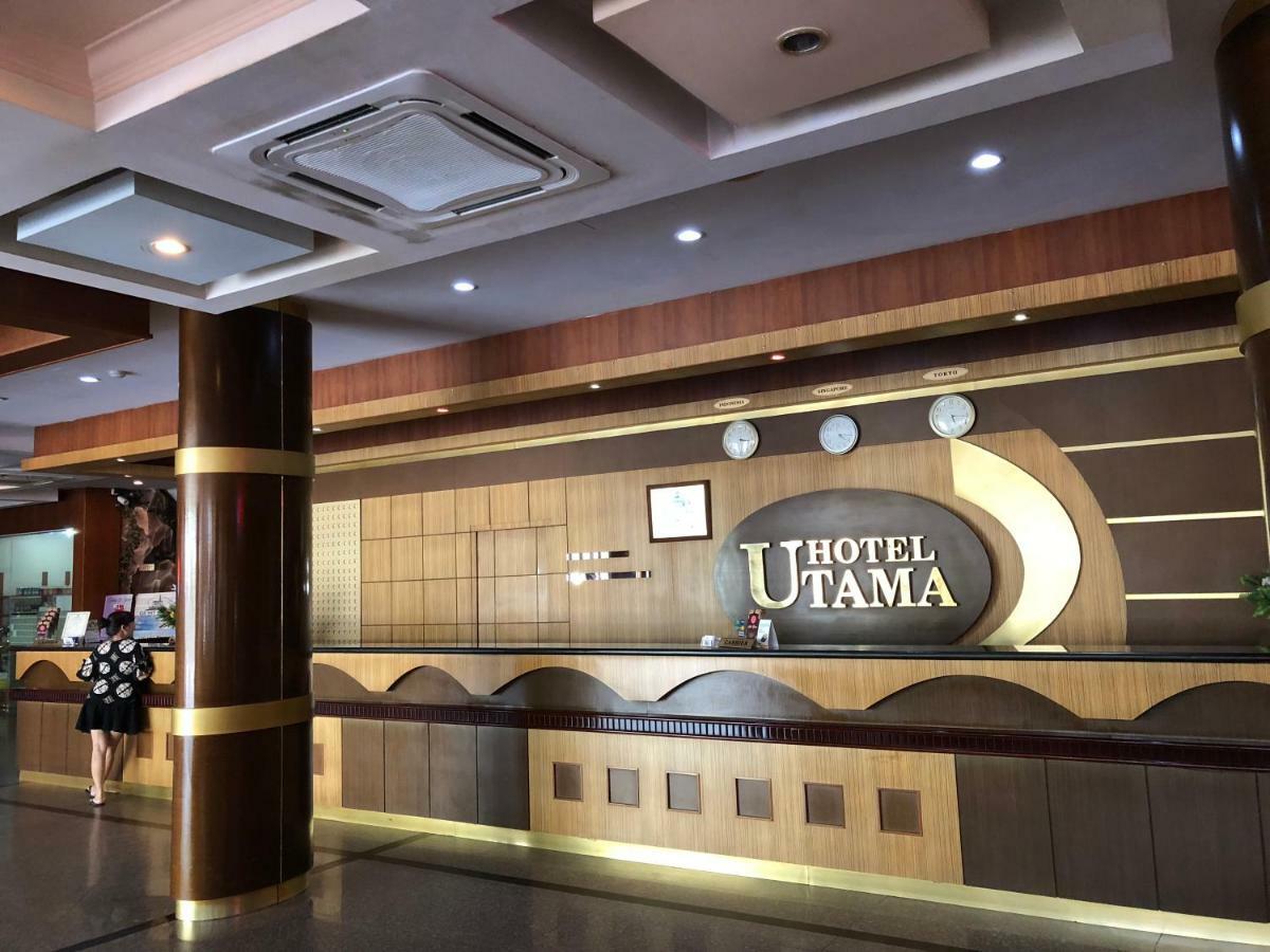 Отель Utama Batam Экстерьер фото